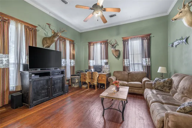 $359,000 | 1000 North Park Street, Brenham, TX 77833
