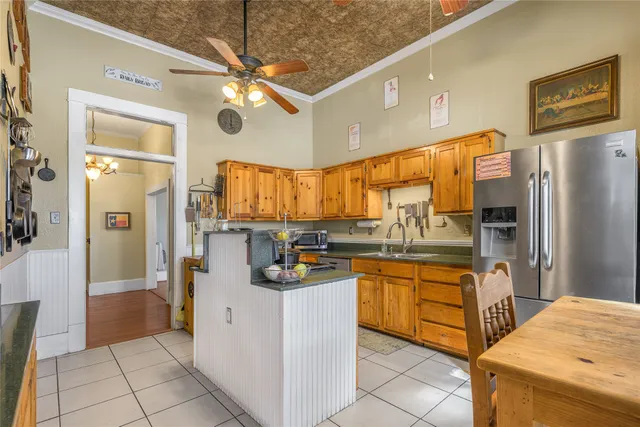 $359,000 | 1000 North Park Street, Brenham, TX 77833