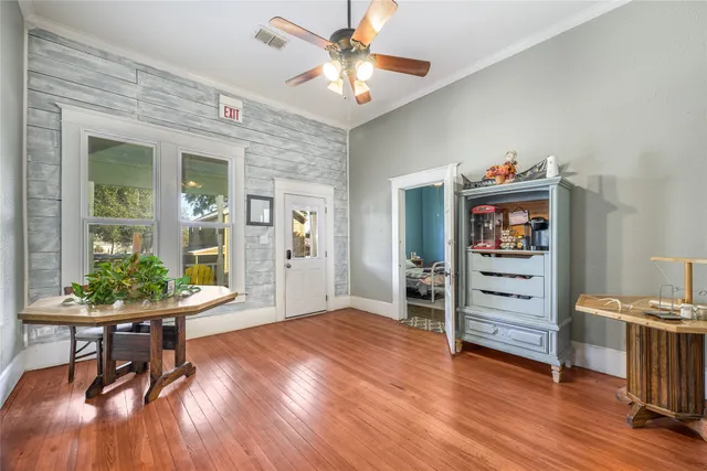 $359,000 | 1000 North Park Street, Brenham, TX 77833