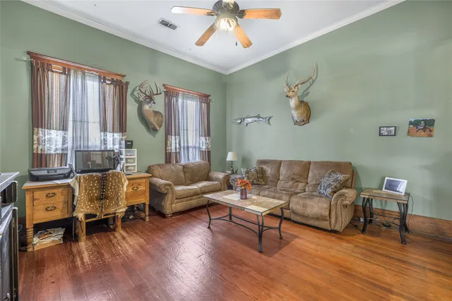 $359,000 | 1000 North Park Street, Brenham, TX 77833