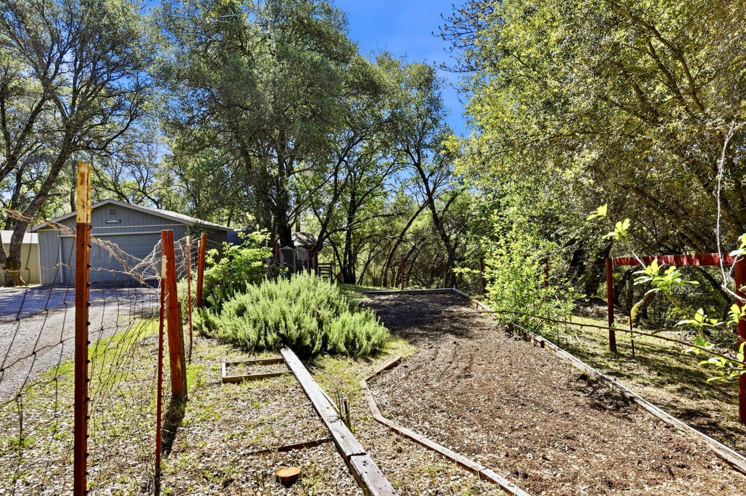 5571 Garden Valley Road Garden Valley, CA 95633 - Photo 34 of 39