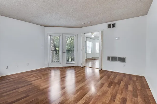 $1,000 | 2311 Basil Drive, Unit C304, Arlington, TX 76006