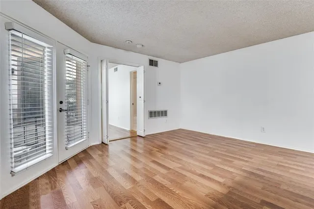 $1,000 | 2311 Basil Drive, Unit C304, Arlington, TX 76006