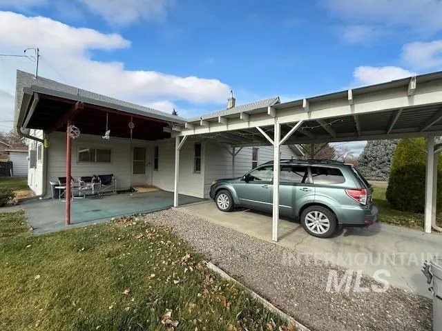 $295,900 | 65 East Arthur Avenue, Glenns Ferry, ID 83623