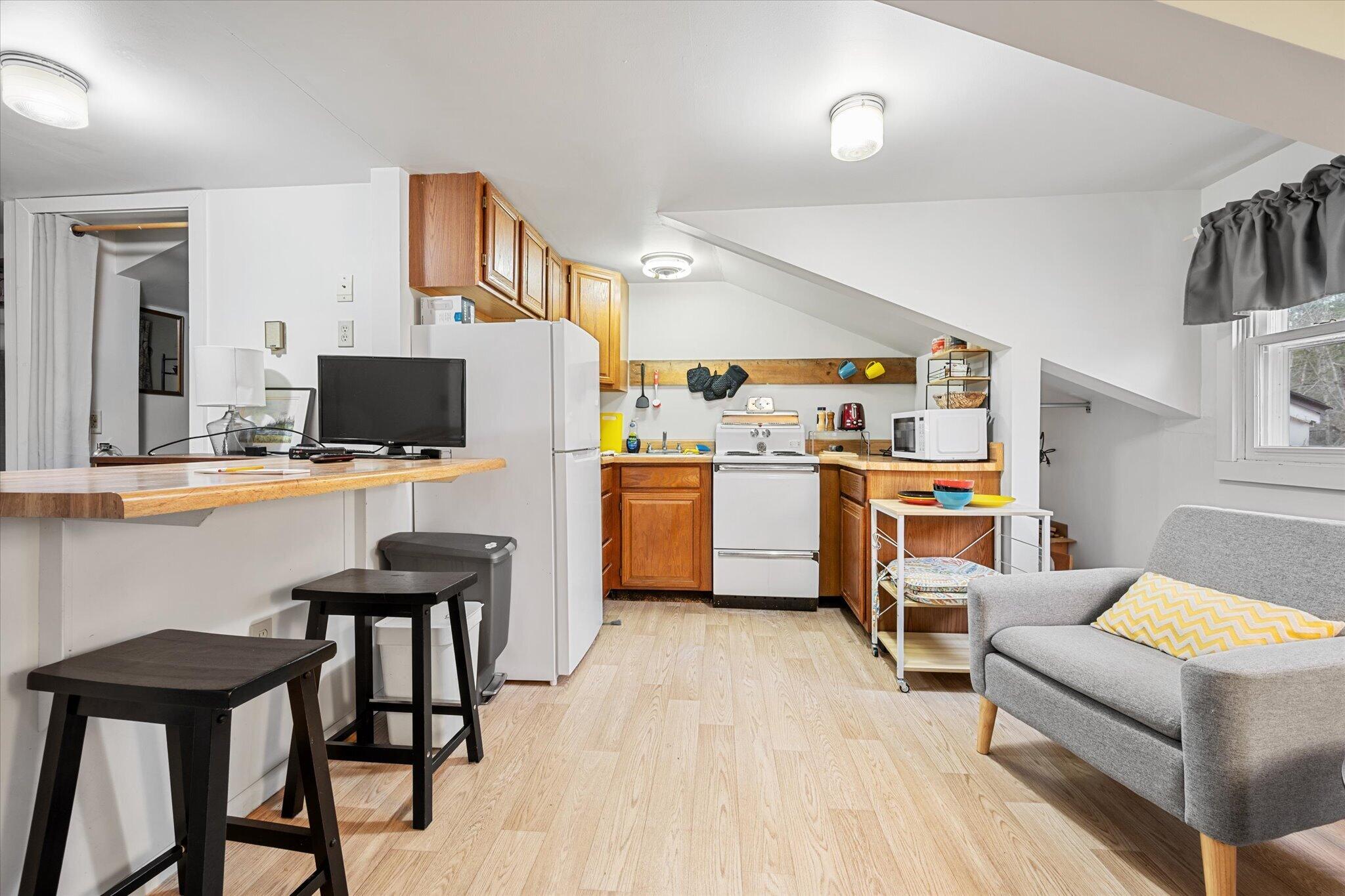 62 Bowden Point Road Prospect, ME 04981 - Photo 26 of 47 Apartment