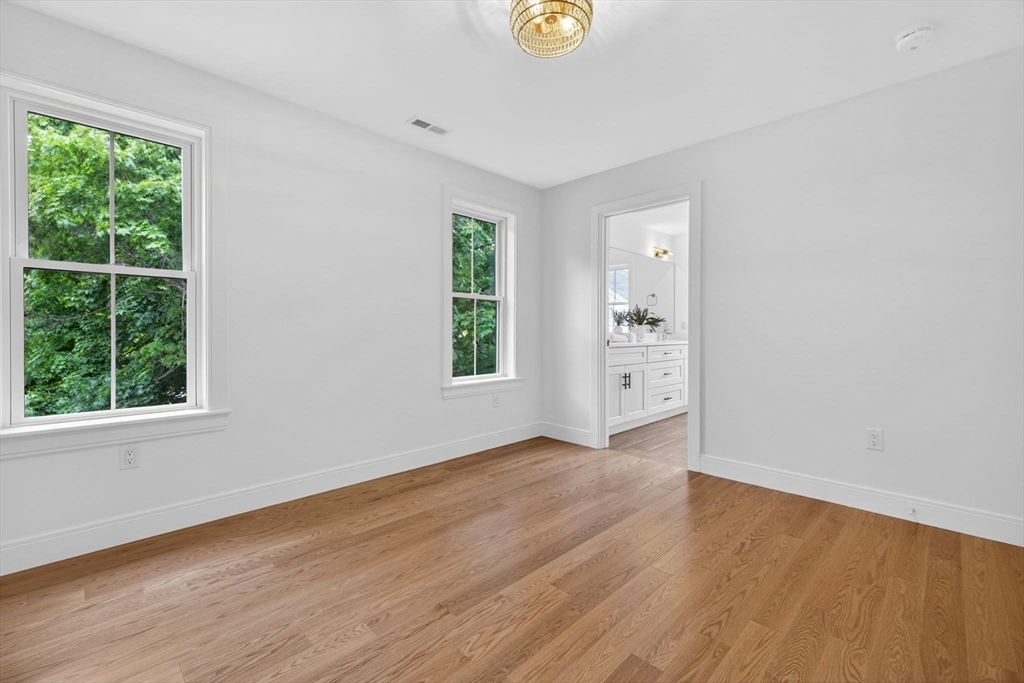 37 Maple Street Lynnfield, MA 01940 - Photo 25 of 40