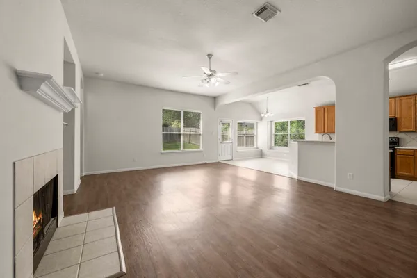 $285,000 | 3722 Northshore Drive, Montgomery, TX 77356