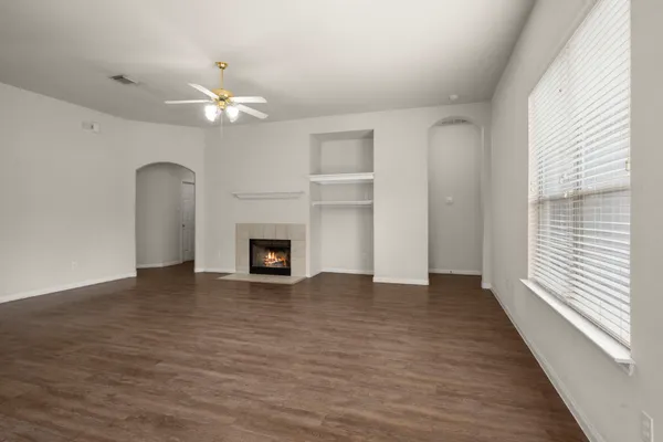 $285,000 | 3722 Northshore Drive, Montgomery, TX 77356