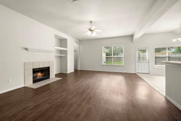 $285,000 | 3722 Northshore Drive, Montgomery, TX 77356