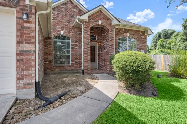 $285,000 | 3722 Northshore Drive, Montgomery, TX 77356