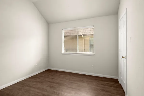 $285,000 | 3722 Northshore Drive, Montgomery, TX 77356