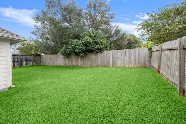 $285,000 | 3722 Northshore Drive, Montgomery, TX 77356