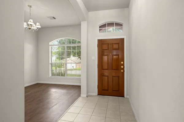 $285,000 | 3722 Northshore Drive, Montgomery, TX 77356