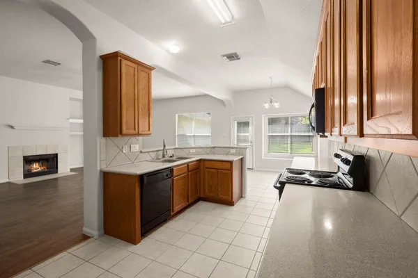 $285,000 | 3722 Northshore Drive, Montgomery, TX 77356