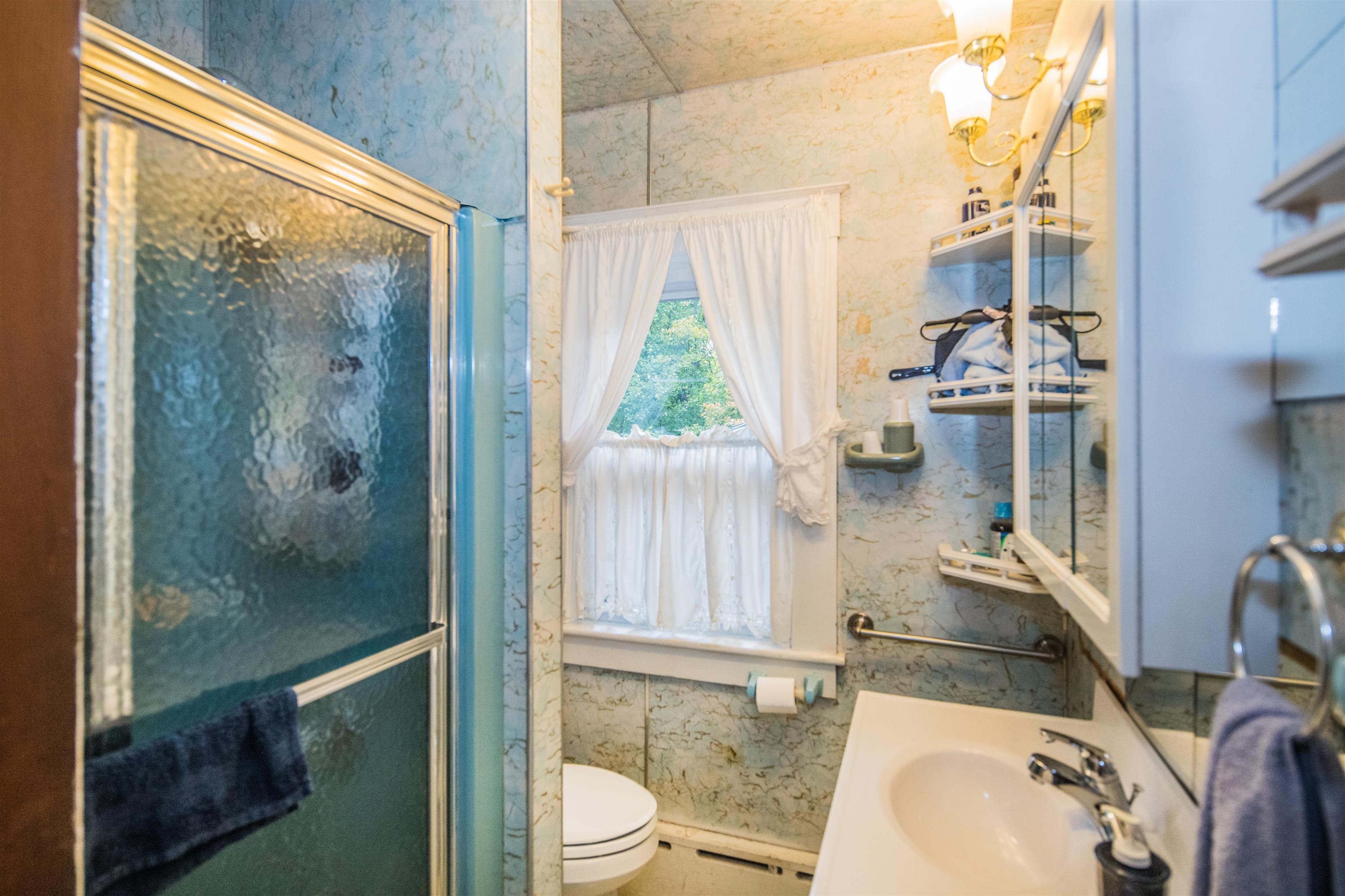 9 Temple Street Rutland, VT 05701 - Photo 12 of 15