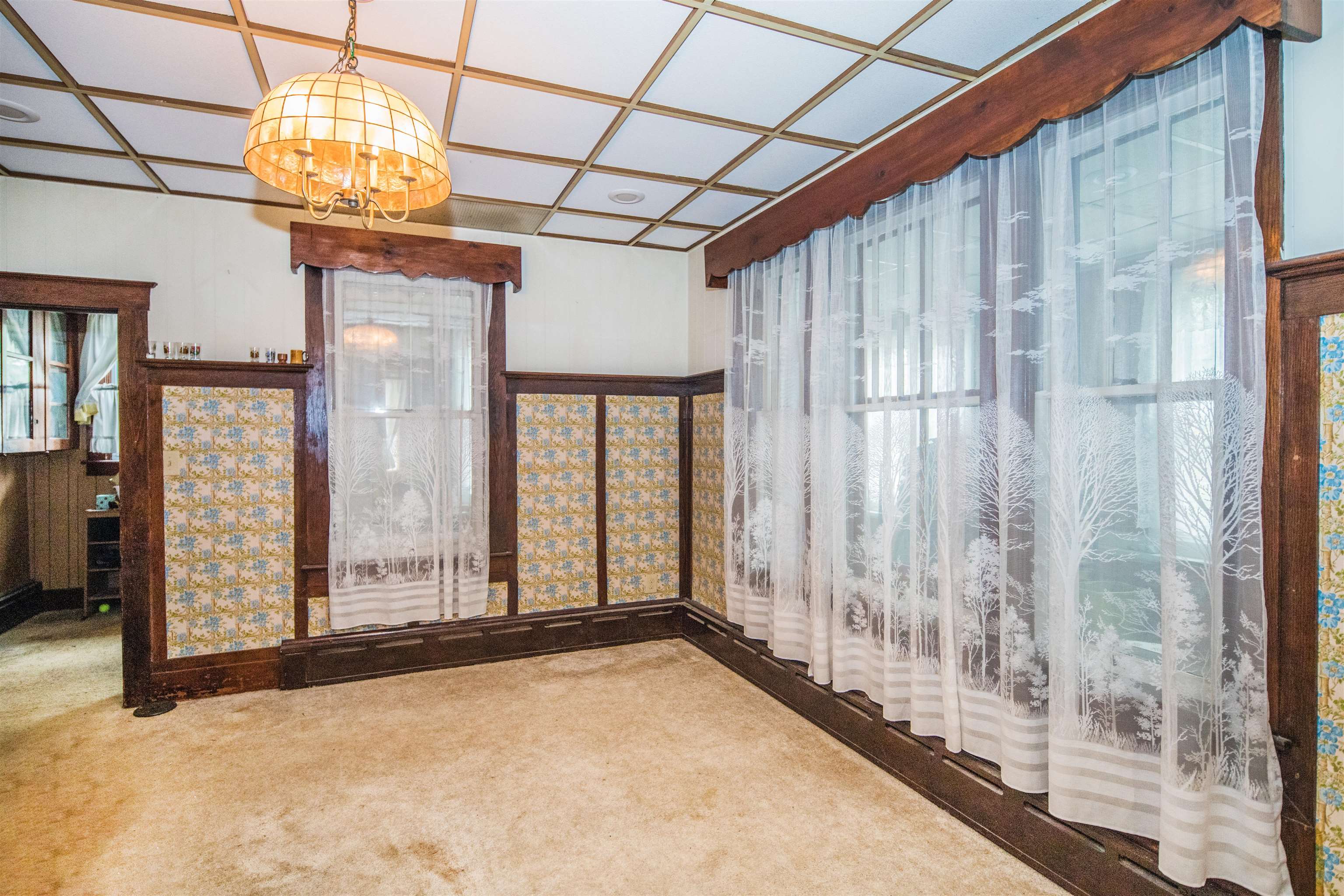 9 Temple Street Rutland, VT 05701 - Photo 2 of 15