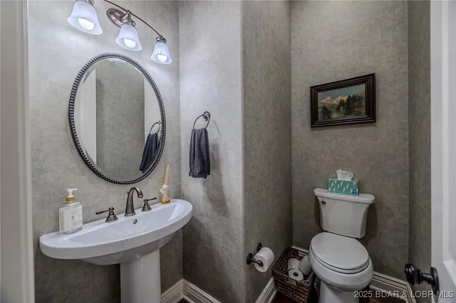 $2,585,000 | 720 Via Del Lago Drive, Sunrise Beach, MO 65079