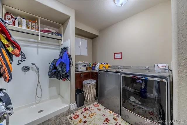 $2,585,000 | 720 Via Del Lago Drive, Sunrise Beach, MO 65079