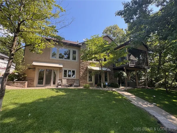 $2,585,000 | 720 Via Del Lago Drive, Sunrise Beach, MO 65079