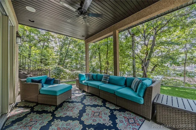 $2,585,000 | 720 Via Del Lago Drive, Sunrise Beach, MO 65079