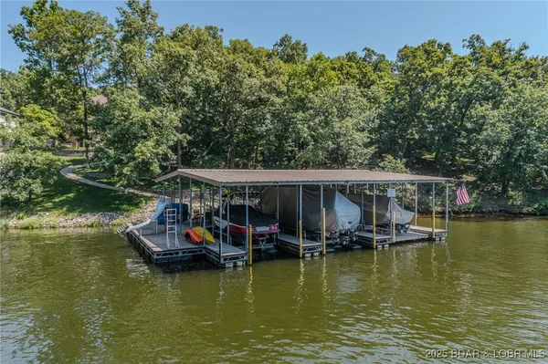 $2,585,000 | 720 Via Del Lago Drive, Sunrise Beach, MO 65079