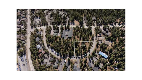 a black and white photo of a room