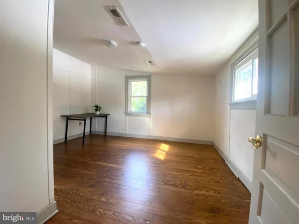 $1,600 | 1601 North Seminole Trail, Madison, VA 22727