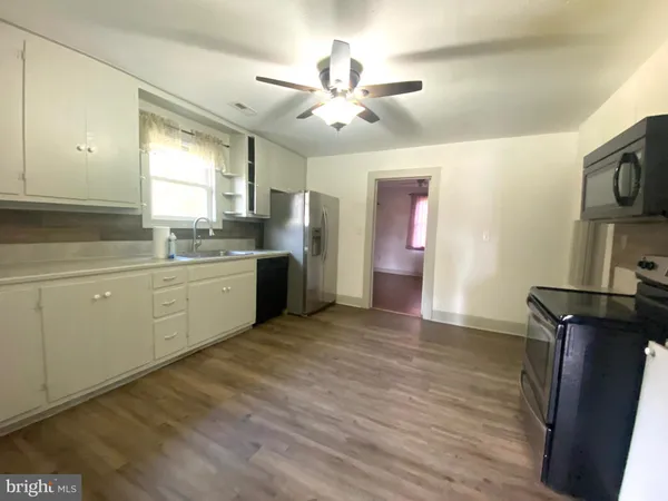 $1,600 | 1601 North Seminole Trail, Madison, VA 22727