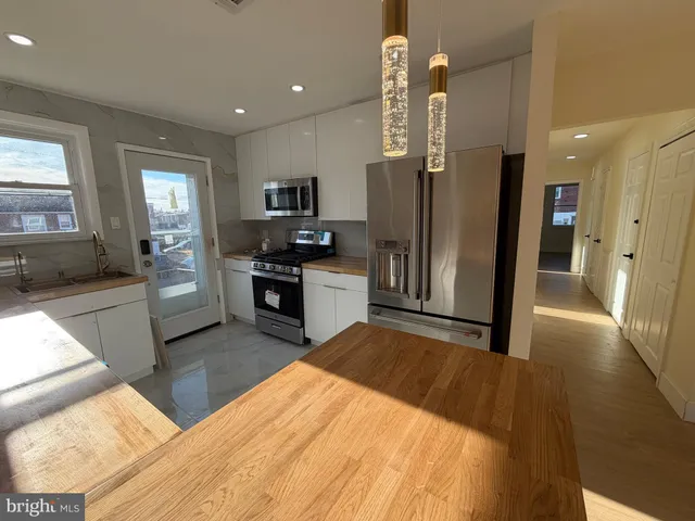 $2,350 | 8540 Castor Avenue, Philadelphia, PA 19152