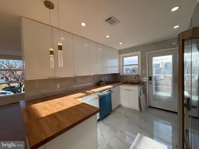 $2,350 | 8540 Castor Avenue, Philadelphia, PA 19152