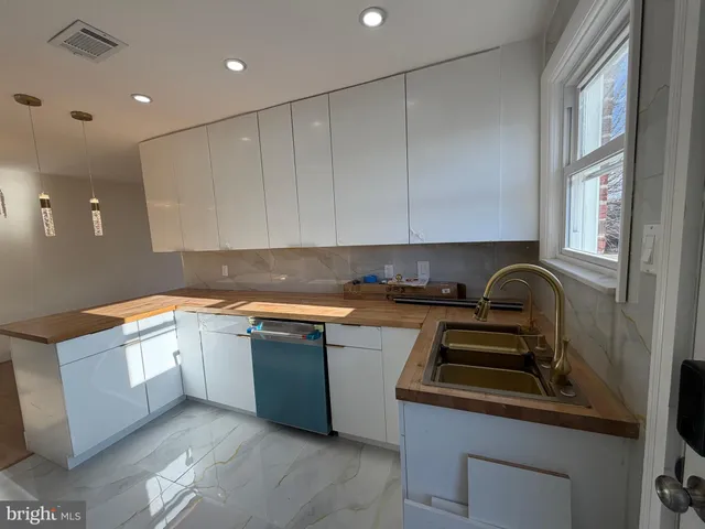 $2,350 | 8540 Castor Avenue, Philadelphia, PA 19152