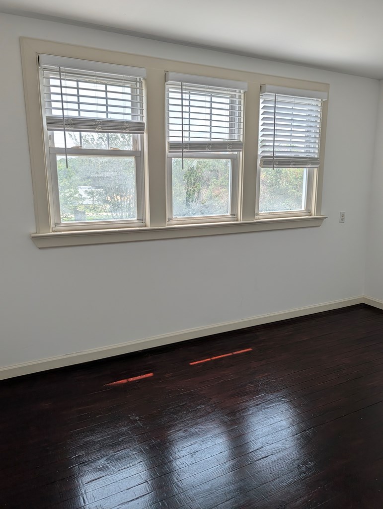 32533 Chincoteague Road New Church, VA 23415 - Photo 7 of 14