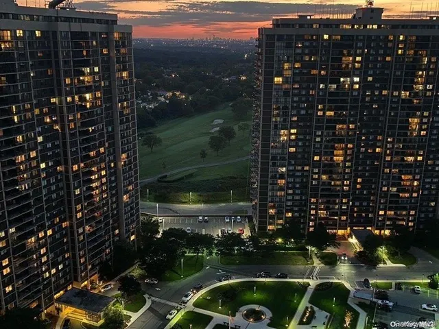 a picture of city view