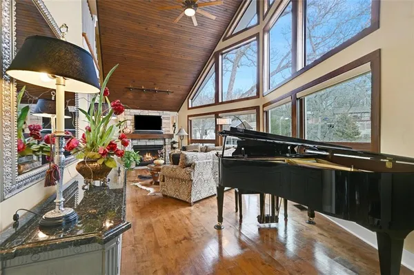 $1,175,000 | 57-58 M Street, Lee's Summit, MO 64086