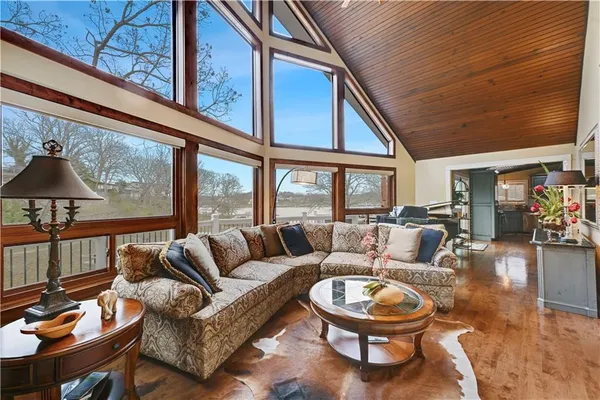 $1,175,000 | 57-58 M Street, Lee's Summit, MO 64086