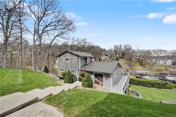 $1,175,000 | 57-58 M Street, Lee's Summit, MO 64086