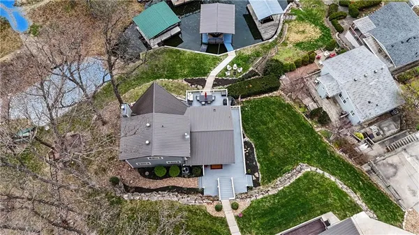 $1,175,000 | 57-58 M Street, Lee's Summit, MO 64086