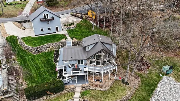 $1,175,000 | 57-58 M Street, Lee's Summit, MO 64086