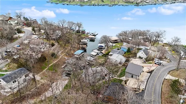 $1,175,000 | 57-58 M Street, Lee's Summit, MO 64086