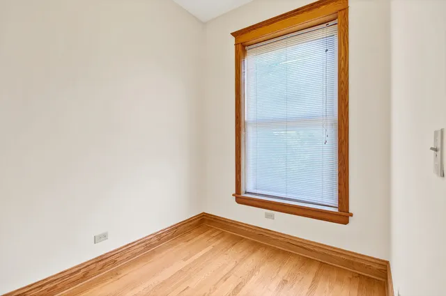 $4,495 | 1238 North Noble Street, Unit 3, Chicago, IL 60642