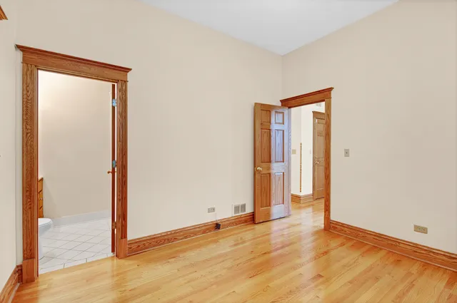 $4,495 | 1238 North Noble Street, Unit 3, Chicago, IL 60642