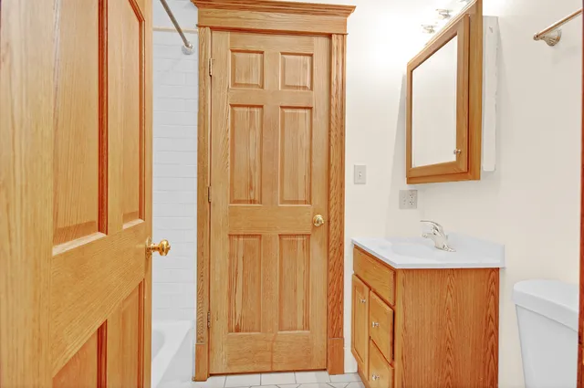 $4,495 | 1238 North Noble Street, Unit 3, Chicago, IL 60642