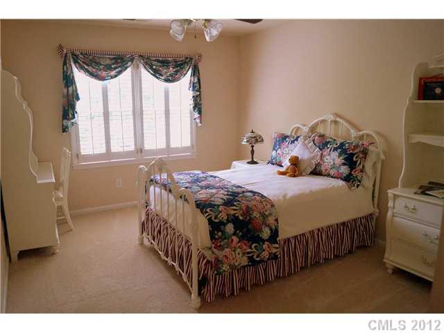 215 Rosedale Lane Matthews, NC 28105 - Photo 13 of 16 Gallery Image 13