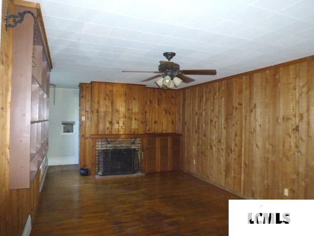 607 Decatur Street Lincoln, IL 62656 - Photo 2 of 24 Gallery Image 2