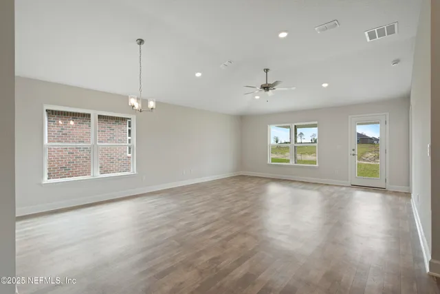 $305,100 | 3111 Forest View Ln Green Cove Springs, Green Cove Springs, FL 32043