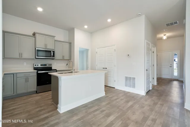 $305,100 | 3111 Forest View Ln Green Cove Springs, Green Cove Springs, FL 32043