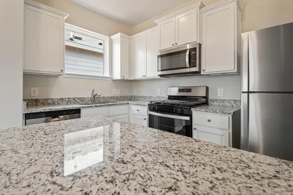 $2,190 | 345 Fastboy Lane, Waller, TX 77484