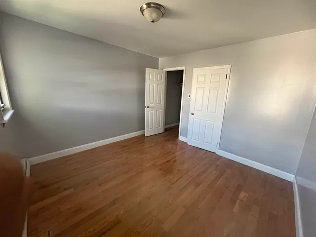 $1,700 | 33 Emerson Avenue, Unit 6, Jersey City, NJ 07306