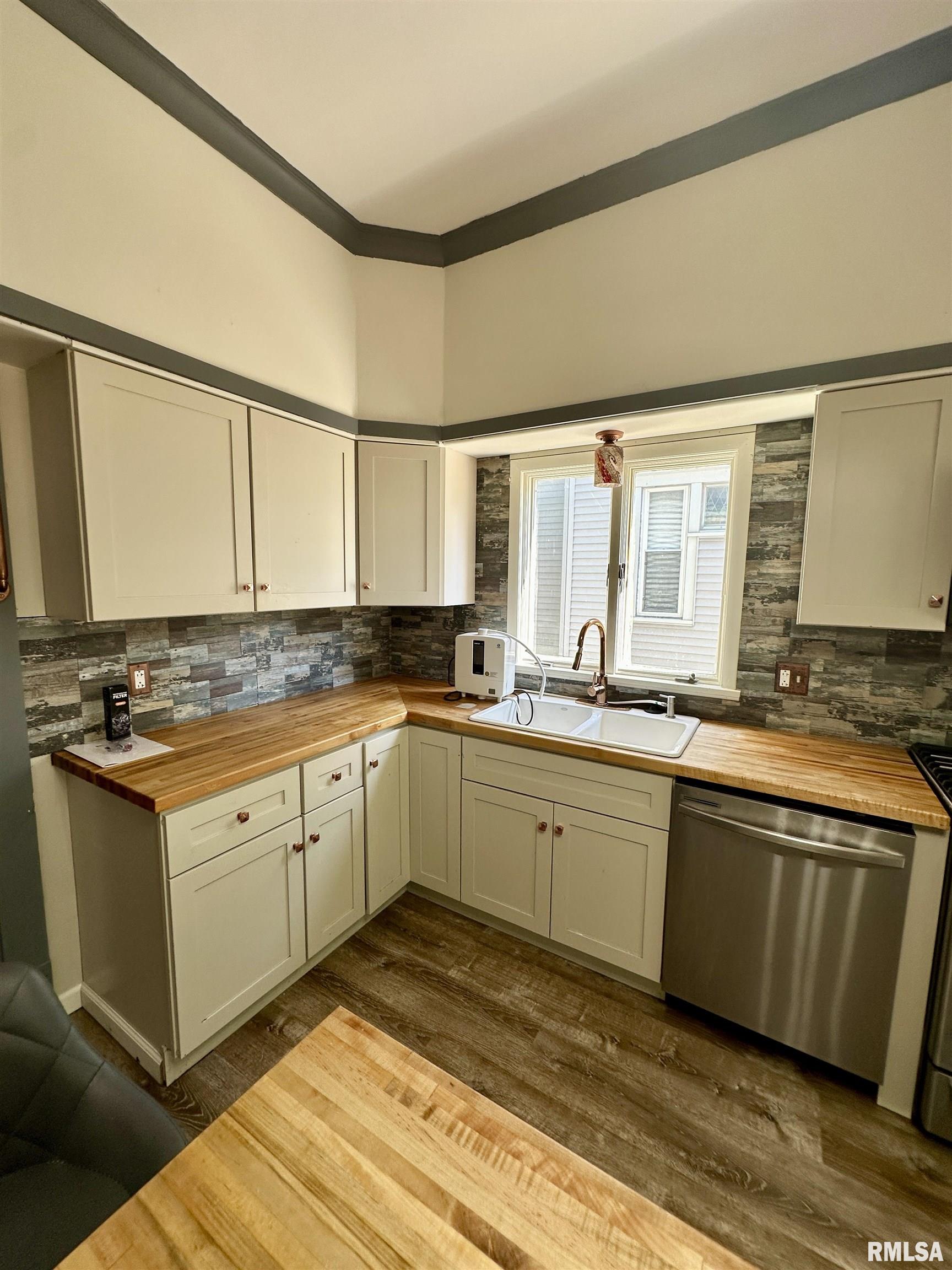 231 North Webster Avenue Jacksonville, IL 62650 - Photo 23 of 66