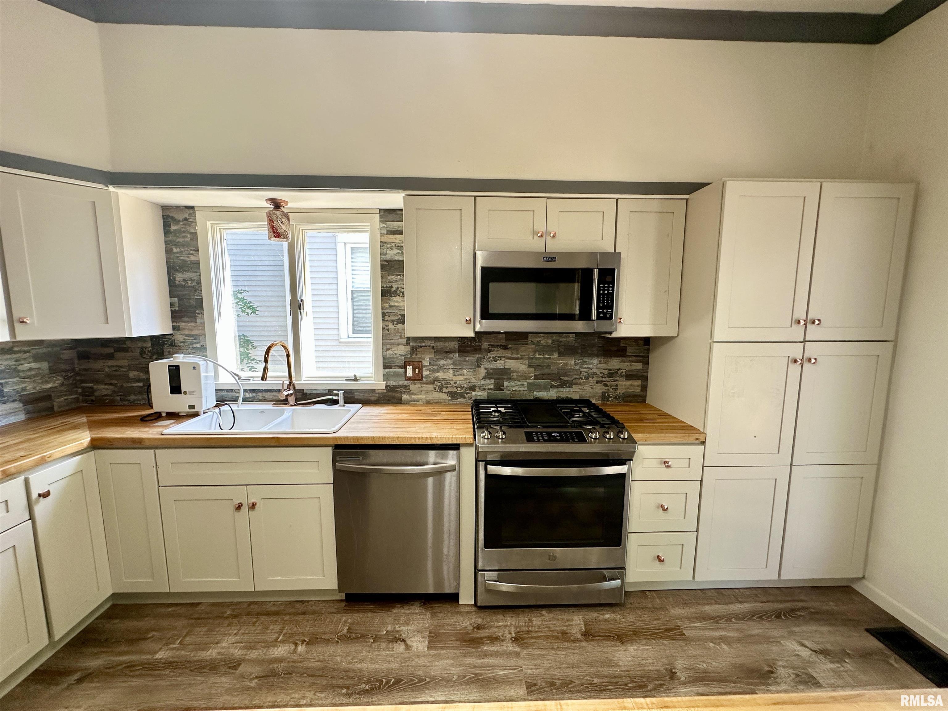 231 North Webster Avenue Jacksonville, IL 62650 - Photo 24 of 66